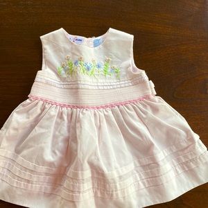 NWOT Baby girl smocked flower dress
